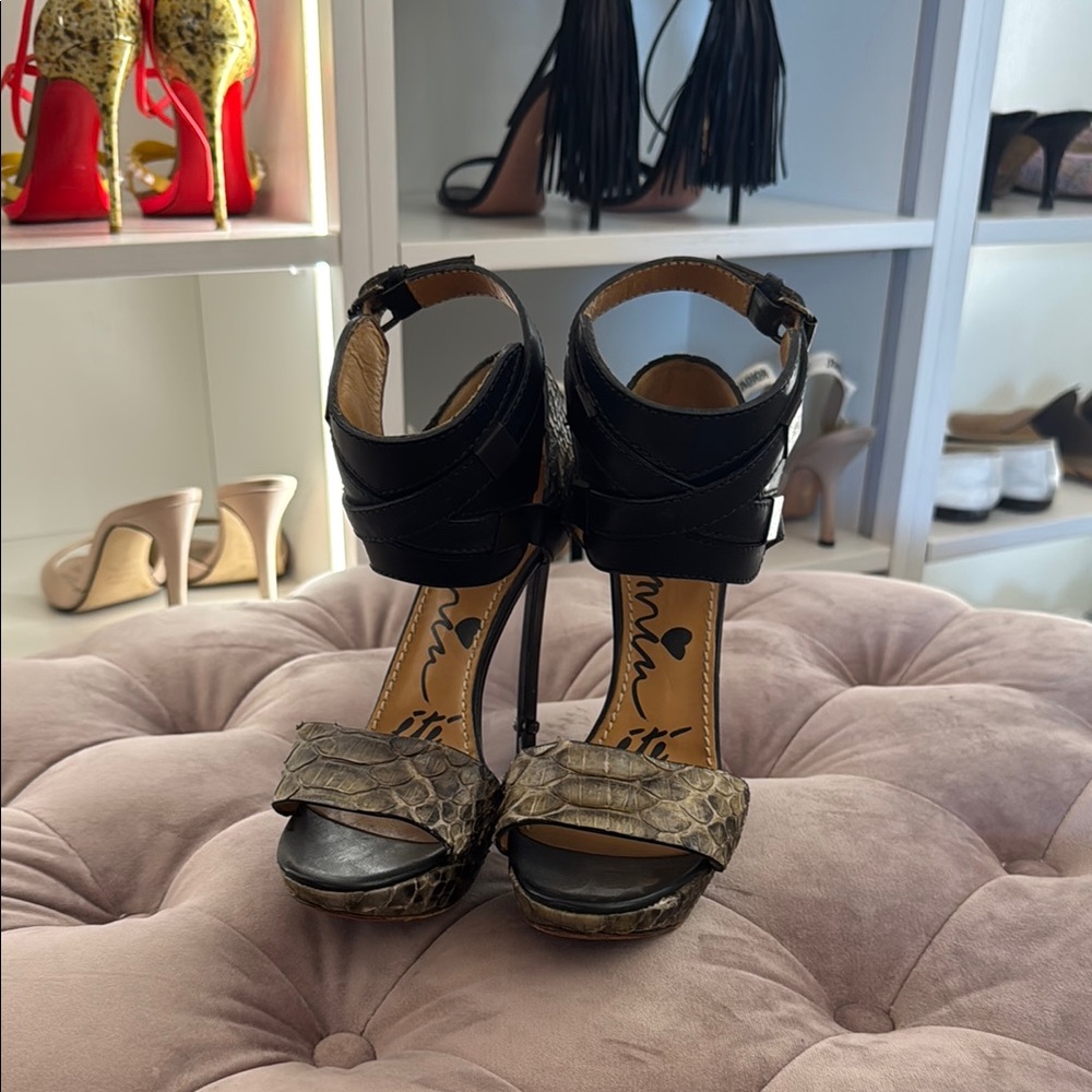 Lanvin limited edition,Black and green snake High Heeled Sandals